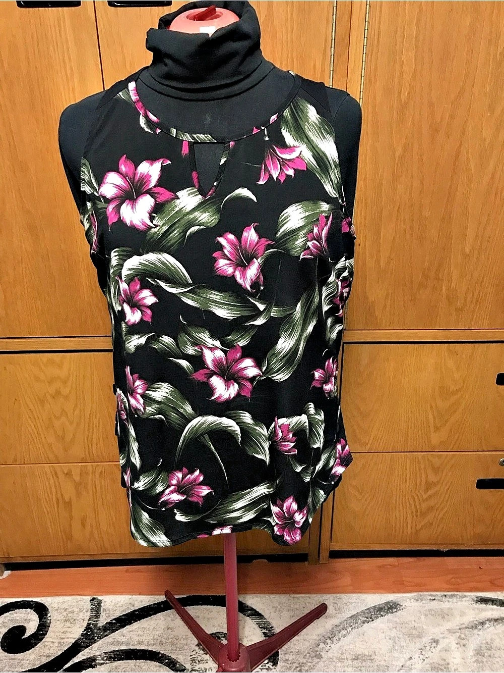 George Floral Tunic Top in Black & Pink Size XL